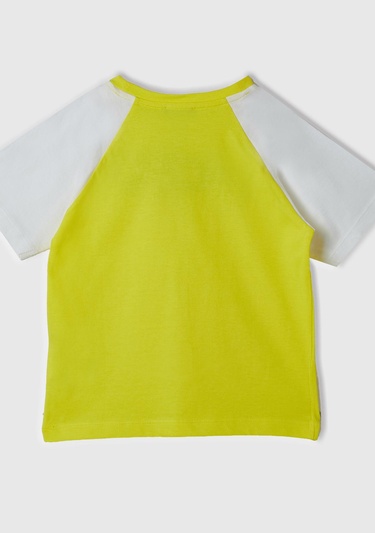  Erkek Çocuk Neon Sarı Önü Aplikeli Blok Renkli Reglan Kol Bisiklet Yaka T-Shirt