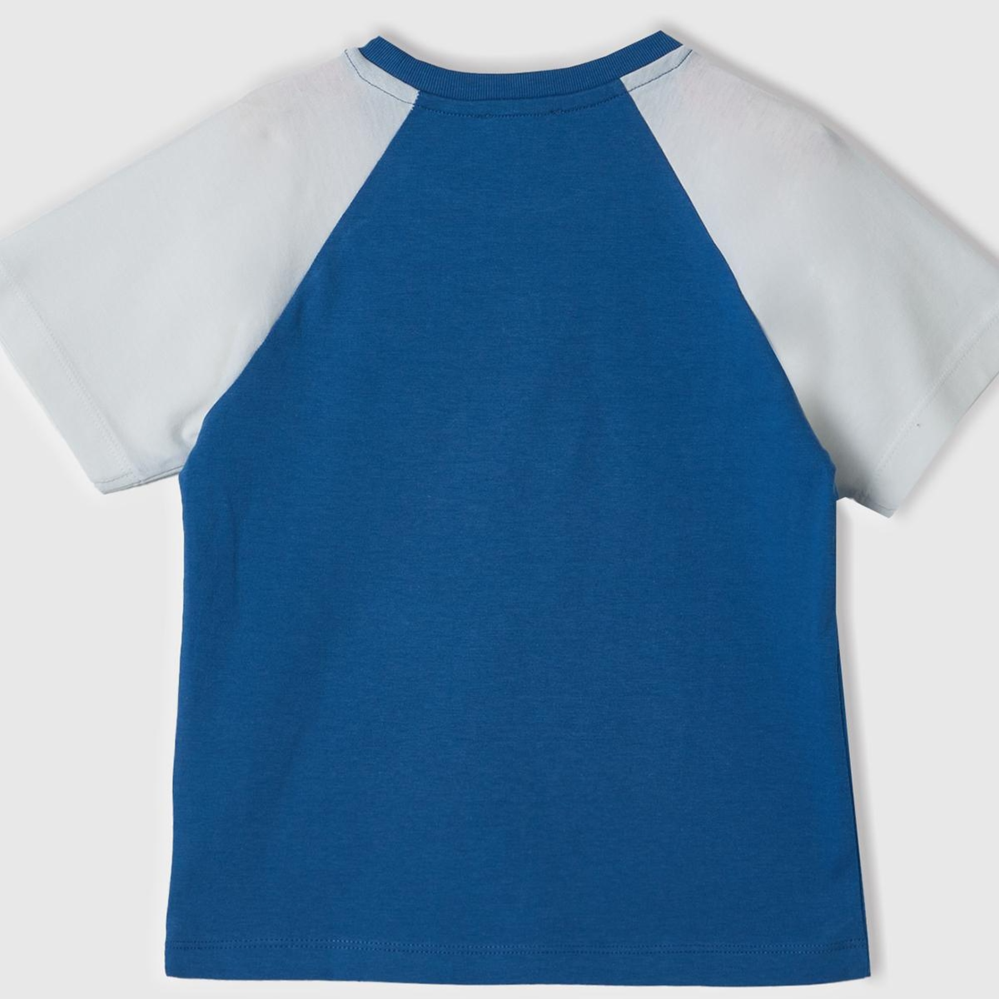 Erkek Çocuk Saks Mavi Önü Aplikeli Blok Renkli Reglan Kol Bisiklet Yaka T-Shirt