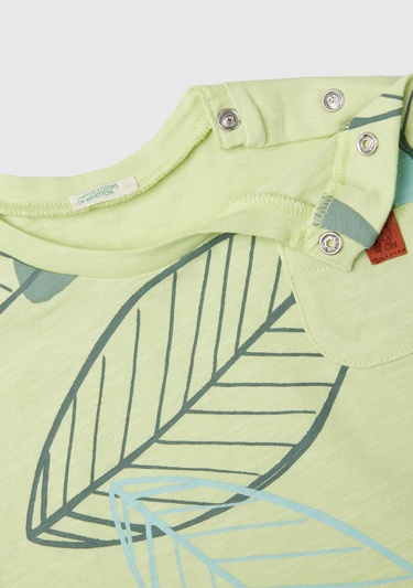  Bebek Açık Yeşil Önü Grafik Baskılı Yama Cebi Logo Detaylı T-Shirt