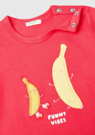  Bebek Fuşya Önü Grafik Basklı Dekoratif Dikişli Omzu Çıtçıtlı T-Shirt