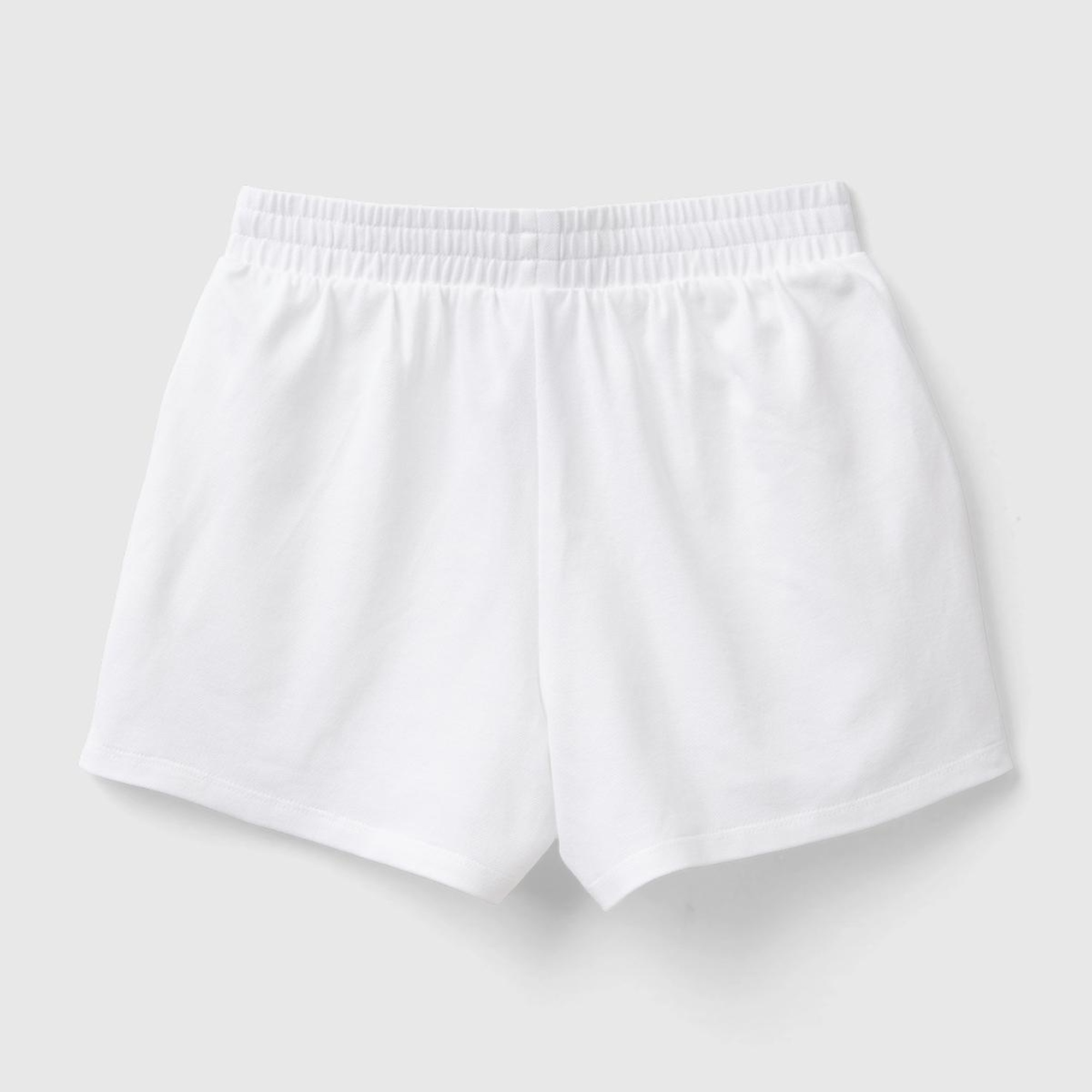 Kız Çocuk Beyaz Önü Logo İşlemeli Beli Büzgülü Pileli Şort