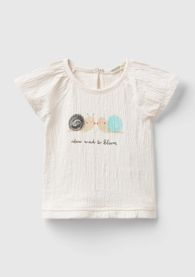  Bebek Krem Önü Grafik Baskılı Altı Fırfırlı Reglan Kol T-Shirt