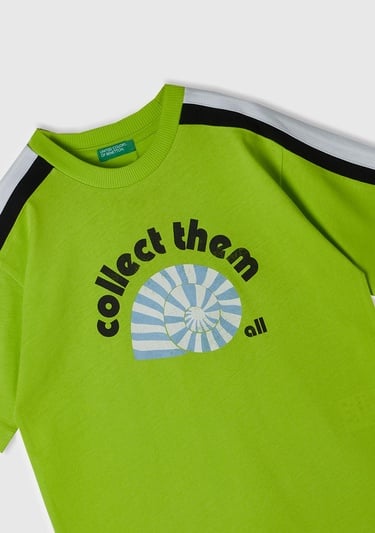  Erkek Çocuk Neon Yeşil Önü Baskılı Omuzları Kontrast Şeritli Bisiklet Yaka T-Shirt