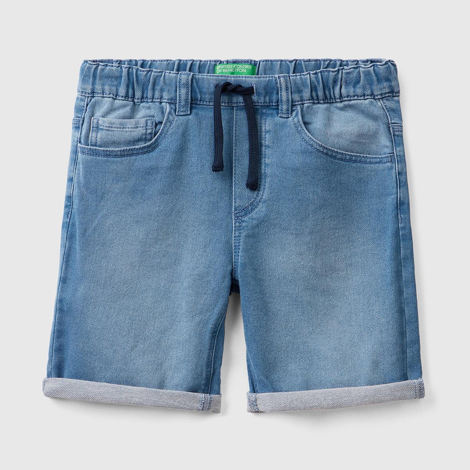 Erkek Çocuk Açık Mavi Logo İşlemeli 5 Cepli Beli İpli Ağartılmış Bermuda Şort