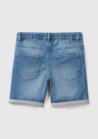  Erkek Çocuk Açık Mavi Logo İşlemeli 5 Cepli Beli İpli Ağartılmış Bermuda Şort