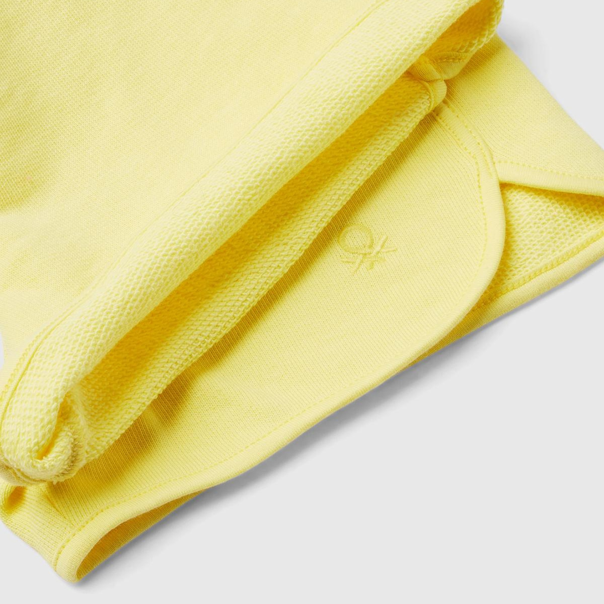 Kız Çocuk Sarı Logolu Sweat Şort