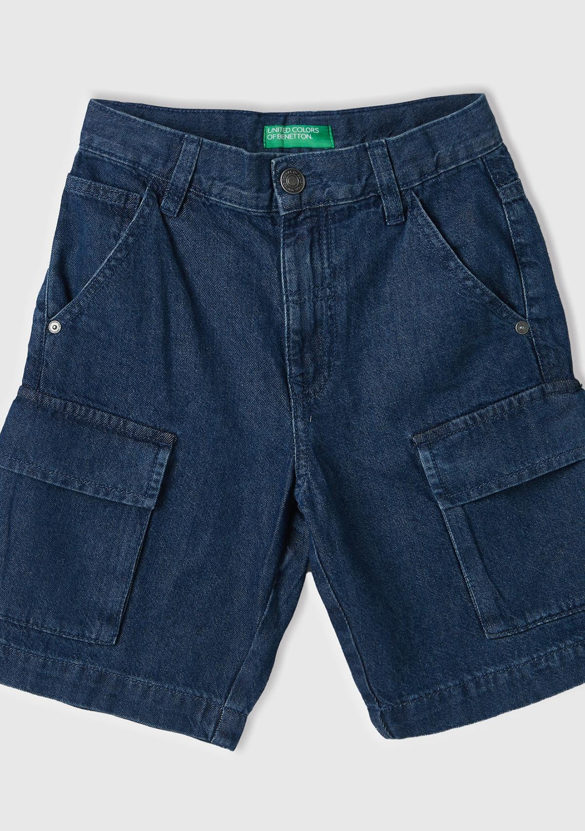  Erkek Çocuk Lacivert Büyük Yama Cepli Diz Boyu Bermuda Şort