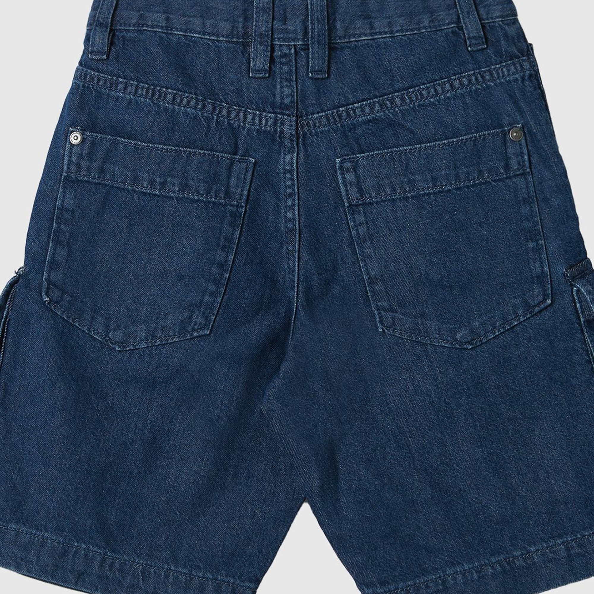 Erkek Çocuk Lacivert Büyük Yama Cepli Diz Boyu Bermuda Şort