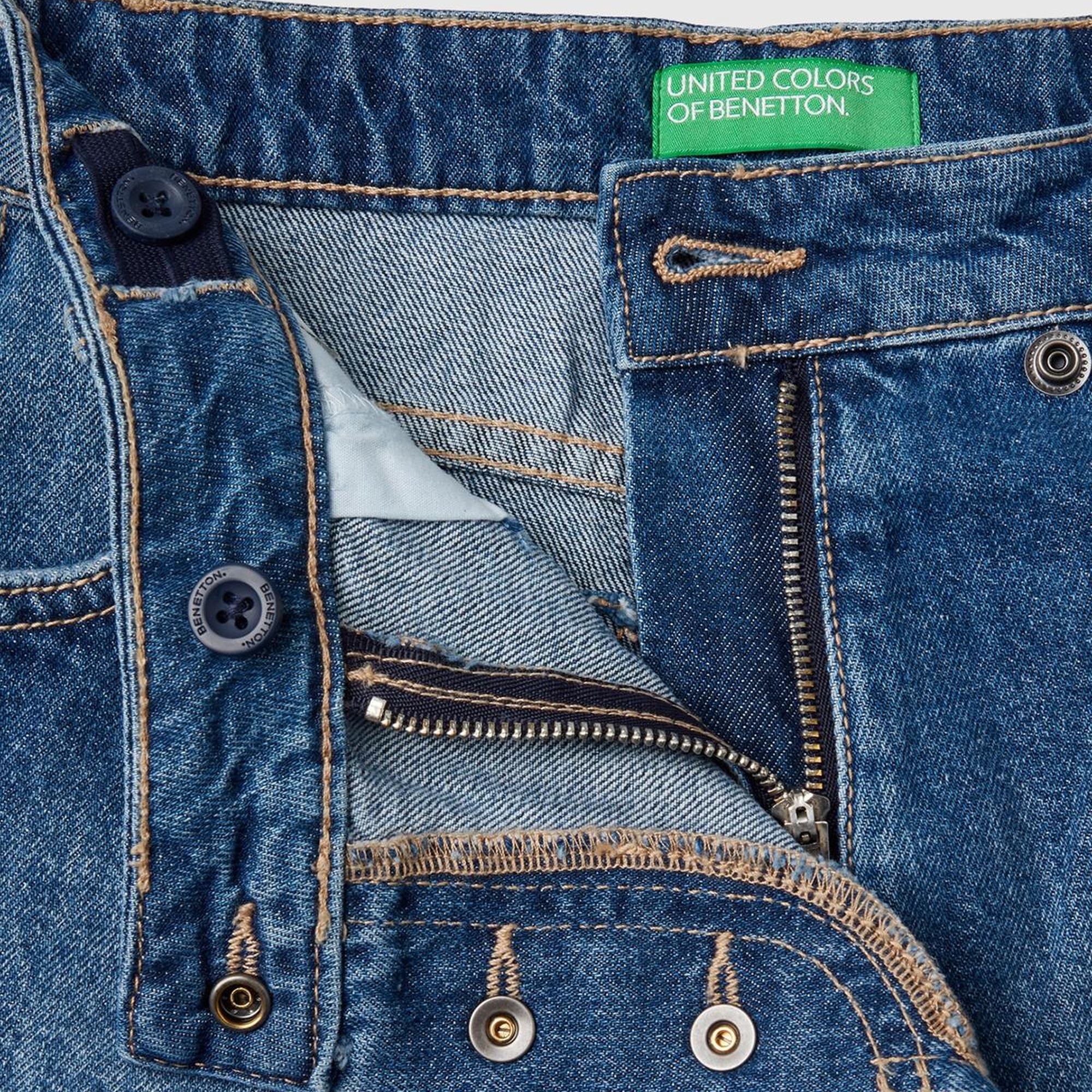 Kız Çocuk Lacivert Kemer Delilikli Düğme Detaylı 4 Cepli Denim Şort