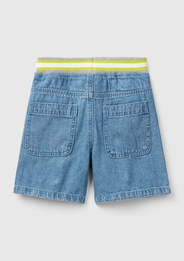  Erkek Çocuk Mavi Büyük Yama Cepli Beli Büzgülü Renk Bloklu Denim Bermuda Şort