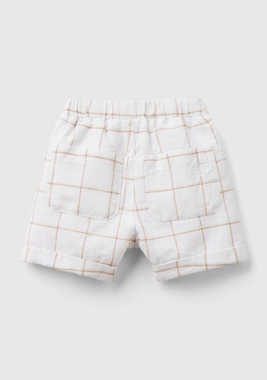  Bebek Krem-Bej Arka Cebi Kaplumbağa İşlemeli Beli Büzgülü Şort