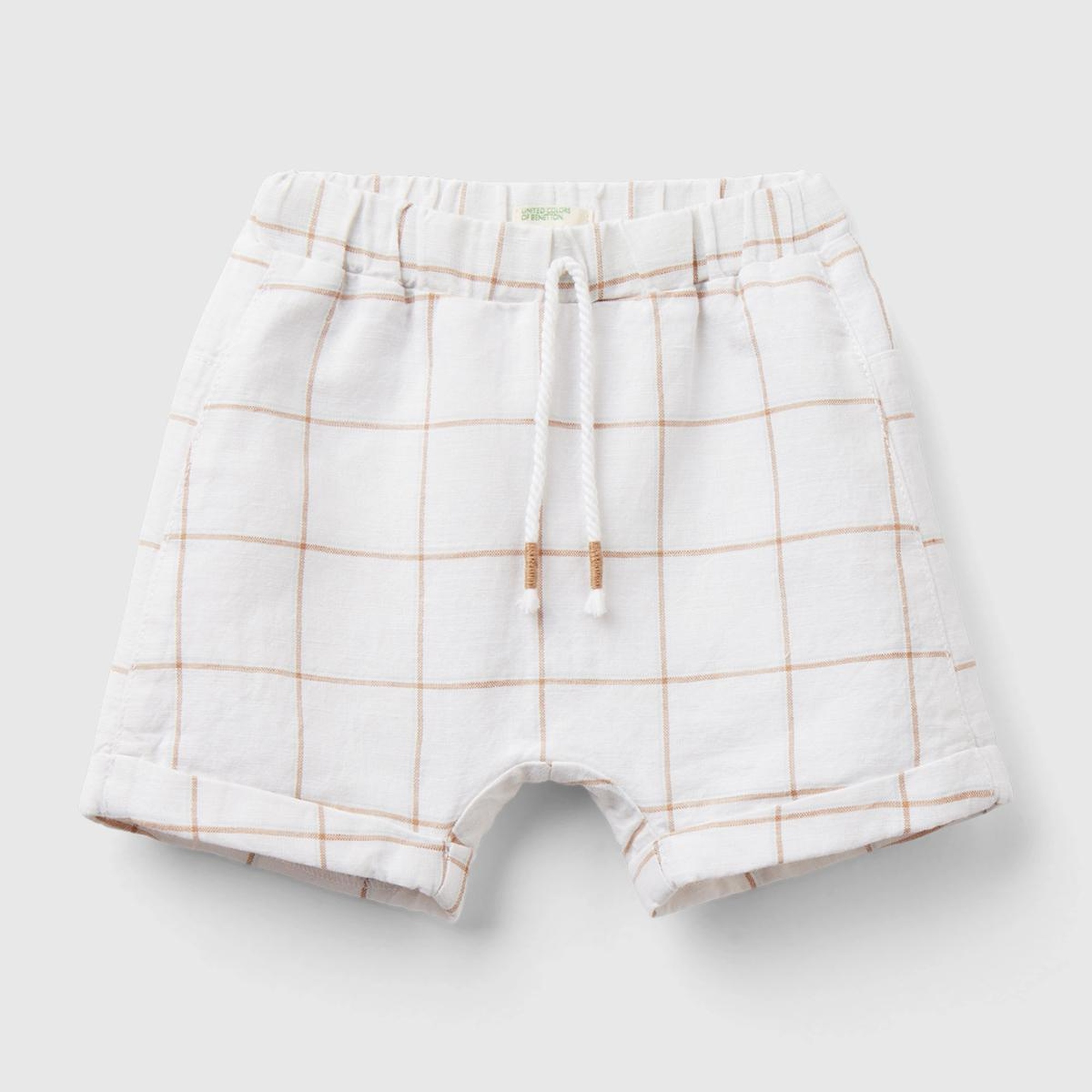 Bebek Krem-Bej Arka Cebi Kaplumbağa İşlemeli Beli Büzgülü Şort