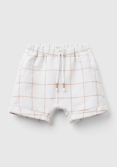  Bebek Krem-Bej Arka Cebi Kaplumbağa İşlemeli Beli Büzgülü Şort