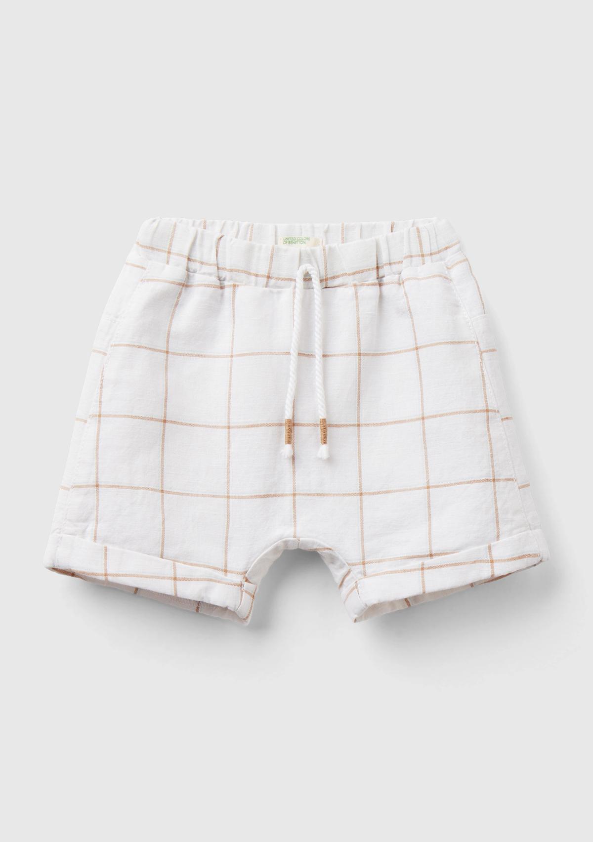  Bebek Krem-Bej Arka Cebi Kaplumbağa İşlemeli Beli Büzgülü Şort