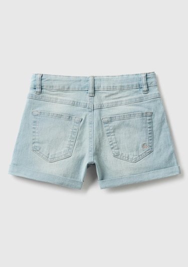  Kız Çocuk Açık Denim Eskitilmiş Efektli 5 Cepli Kısa Denim Şort