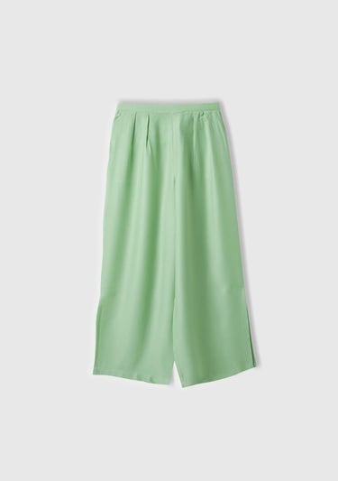  Kız Çocuk Açık Yeşil Arkası Biyeli Cepli Yırtmaç Detaylı Geniş Kesim Pantolon