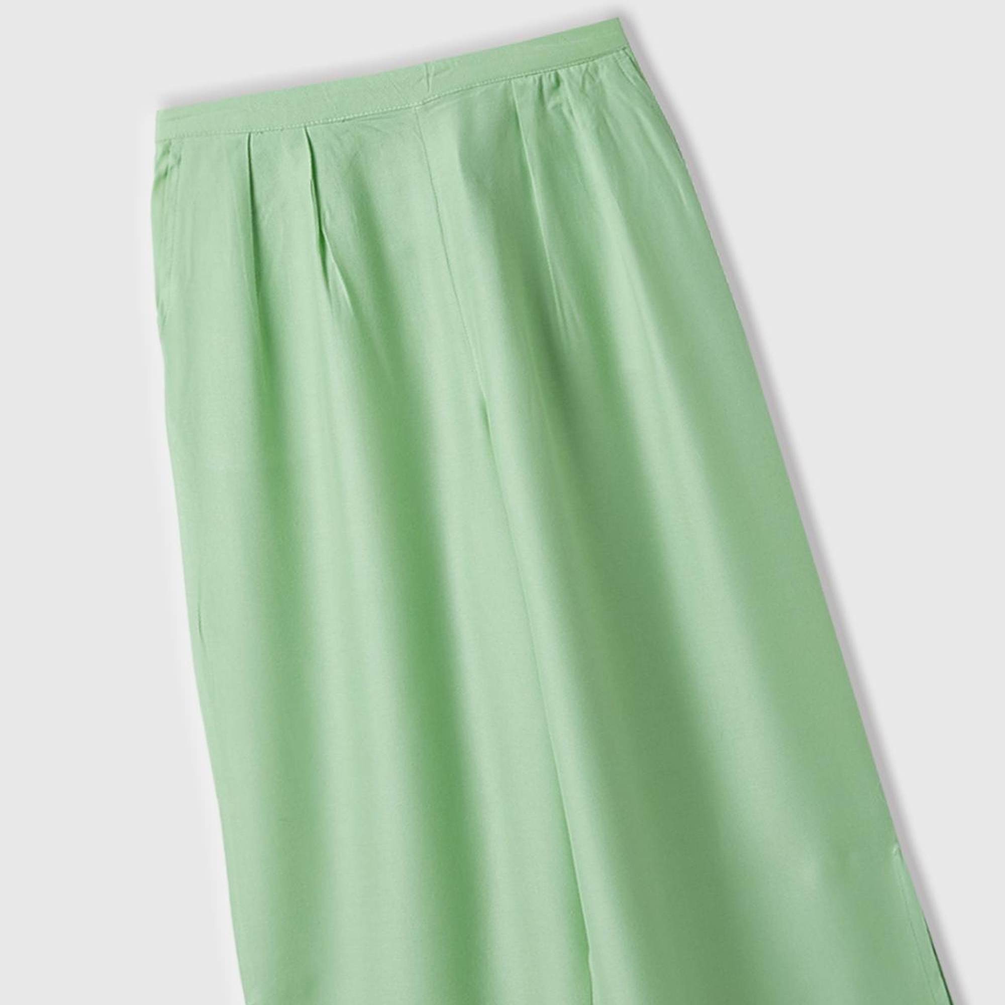 Kız Çocuk Açık Yeşil Arkası Biyeli Cepli Yırtmaç Detaylı Geniş Kesim Pantolon