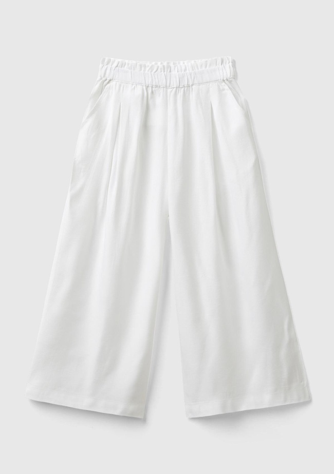  Kız Çocuk Beyaz Beli Lastikli Arkası Biyeli Cepli Geniş Kesim Kısa Pantolon