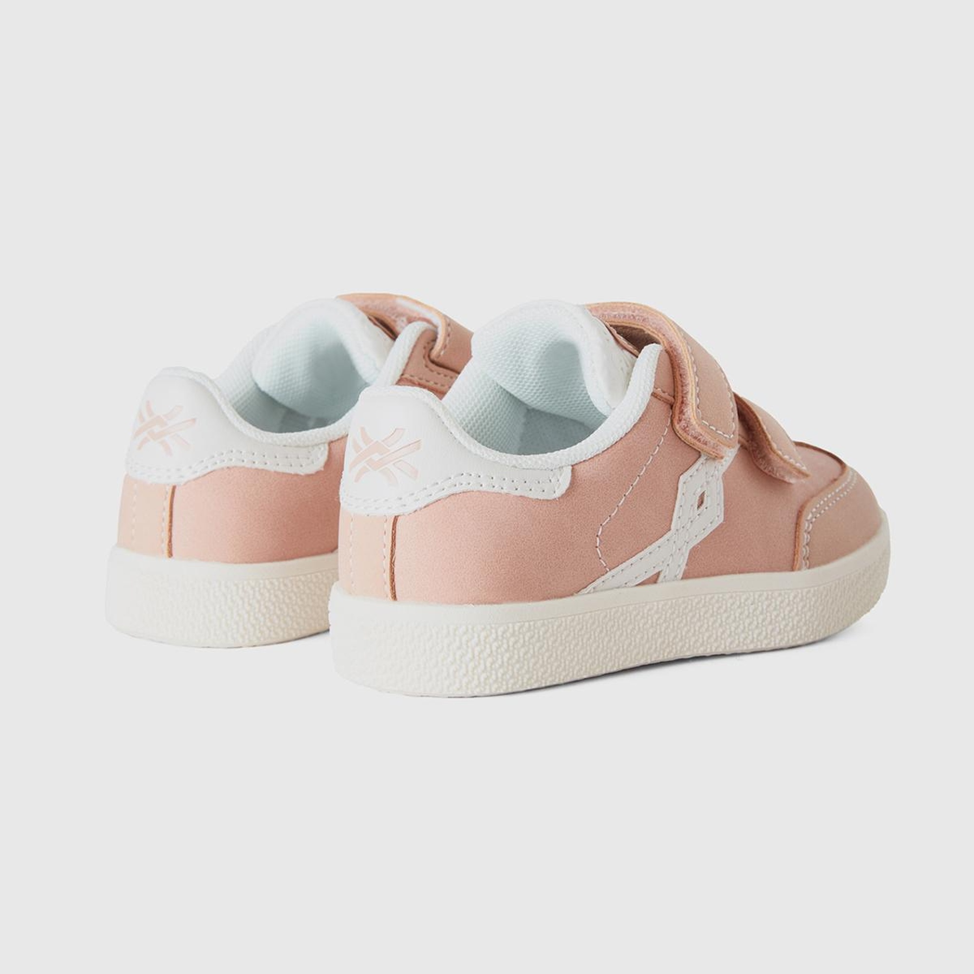 Erkek Çocuk Bej Önü ve Arkası Logo Detaylı Cırtcırtlı Sneaker