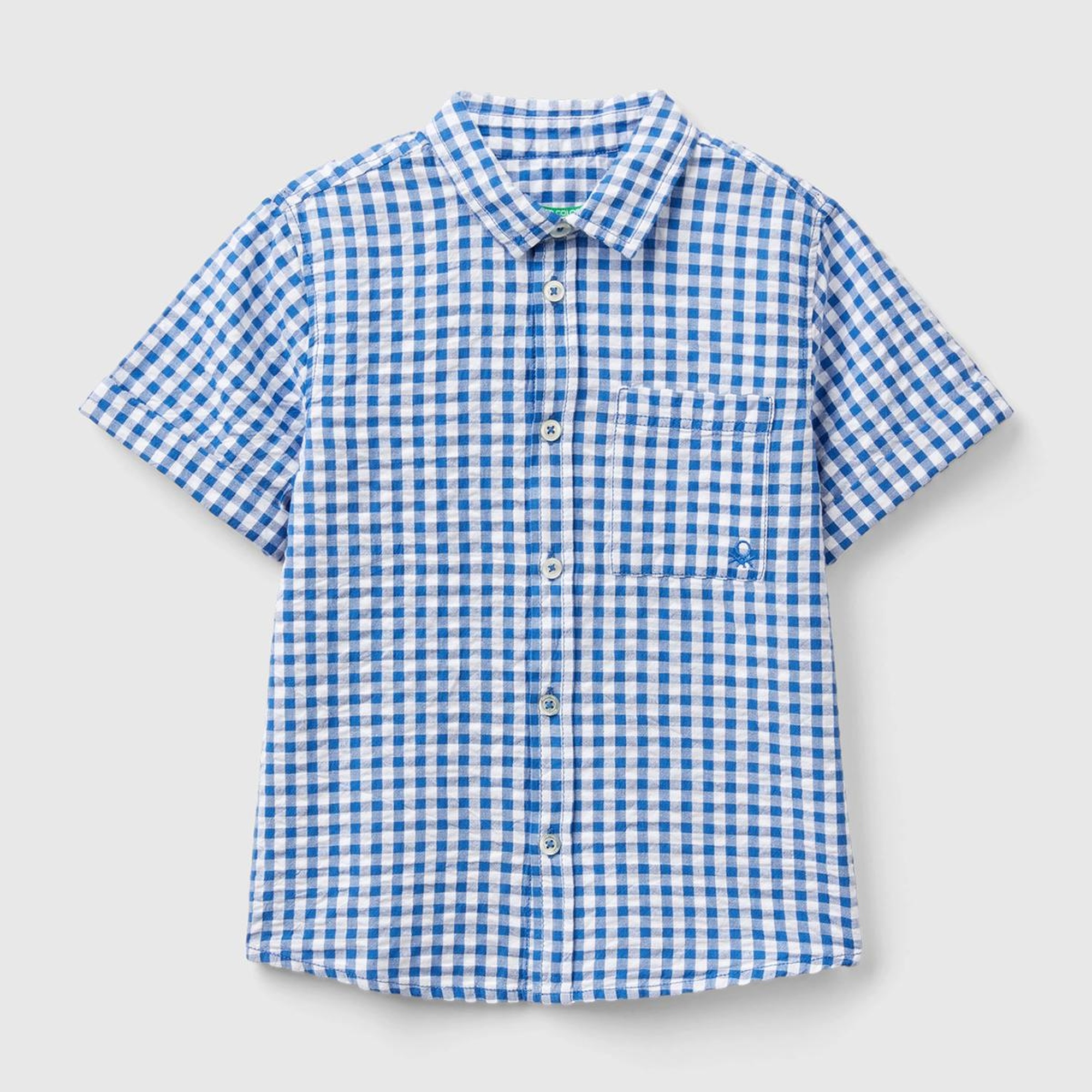 Erkek Çocuk Mavi-Beyaz Göğsü Logo İşlemeli Desenli Yama Cepli Kısa Kollu Gömlek