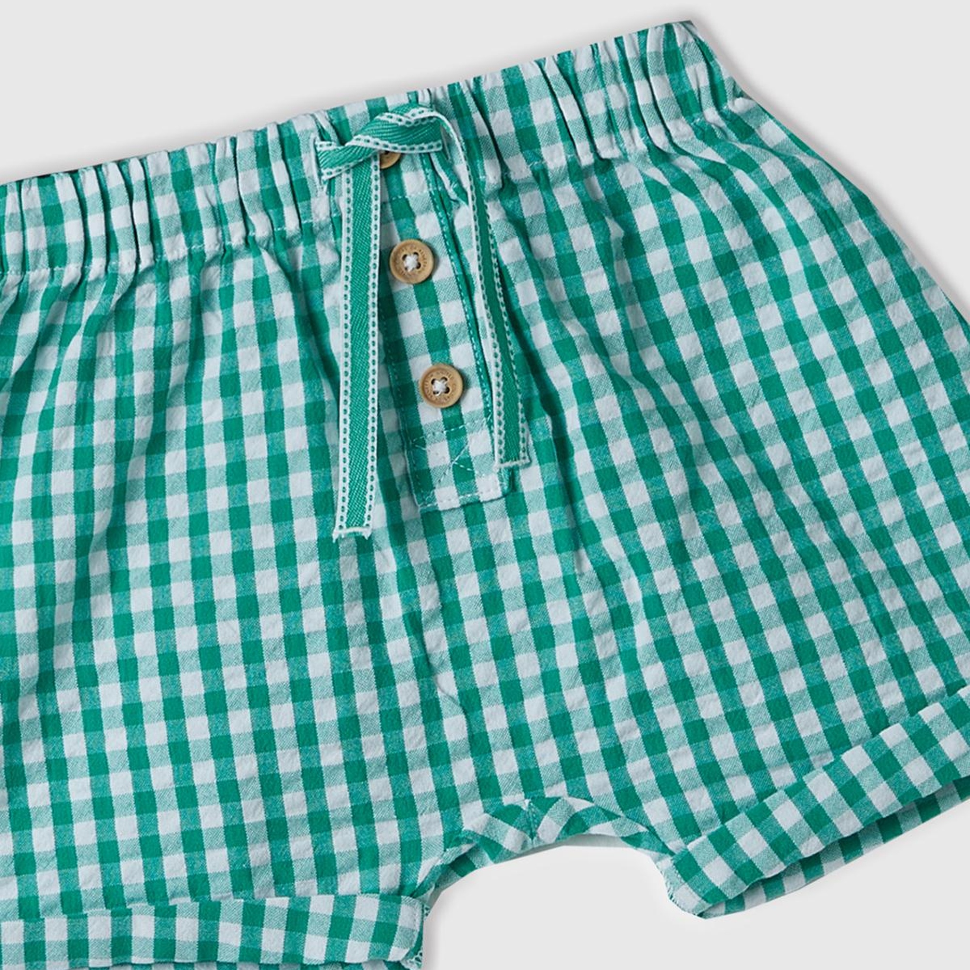 Bebek Yeşil Tamamı Ekose Desenli Beli Büzgülü Dekoratif Düğmeli Şort