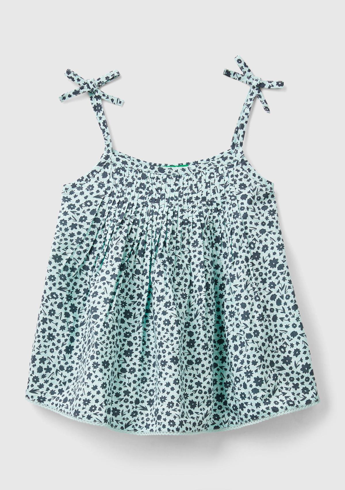  Kız Çocuk Açık Mavi Mix Önü ve Arkası Kıvrım Detaylı Fiyonk Askılı Desenli Bluz