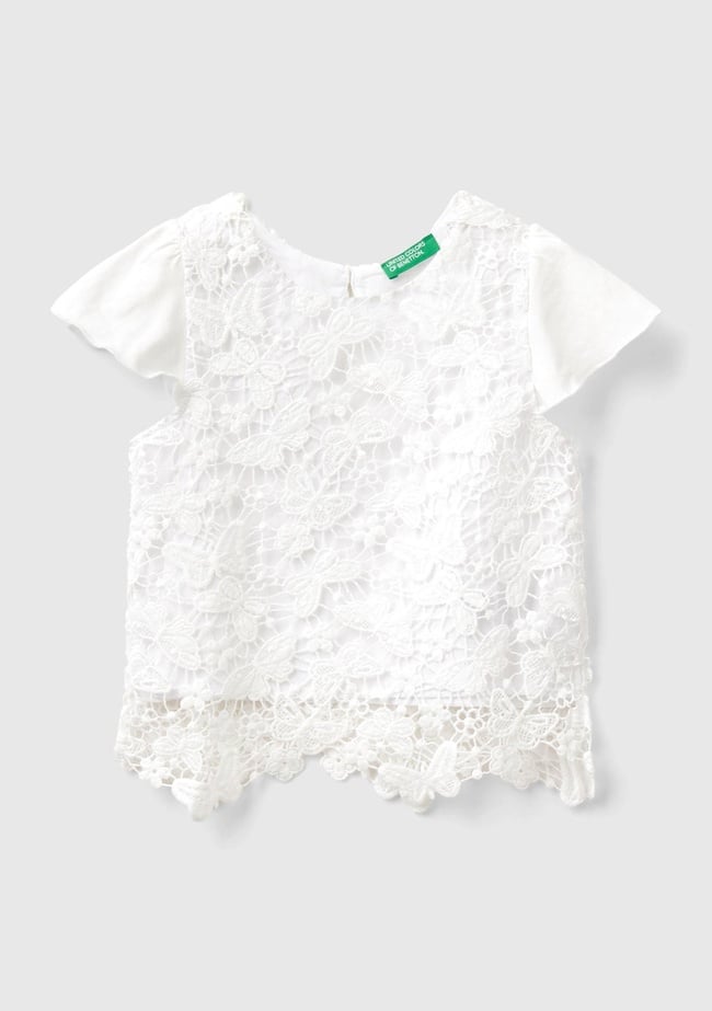  Kız Çocuk Beyaz. Kolları Fırfırlı Etek Ucu Kesik Detaylı Bisiklet Yaka Bluz