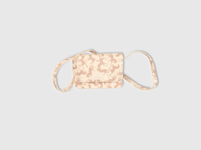  Kız Çocuk Açık Pembe Çıkarılabilir ve Ayarlanabilir Askılı Gümüş Logolu Çanta