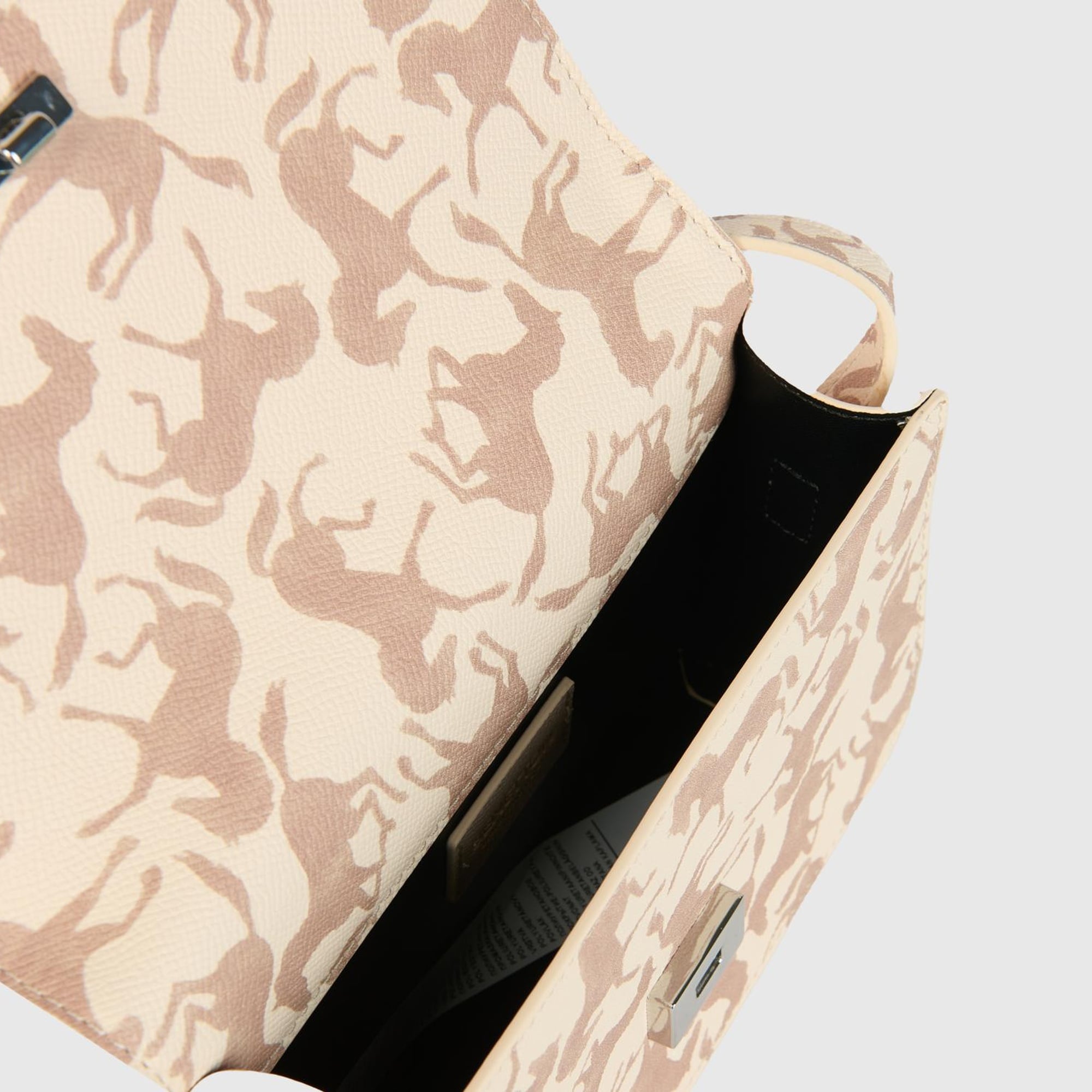 Kız Çocuk Açık Pembe Çıkarılabilir ve Ayarlanabilir Askılı Gümüş Logolu Çanta