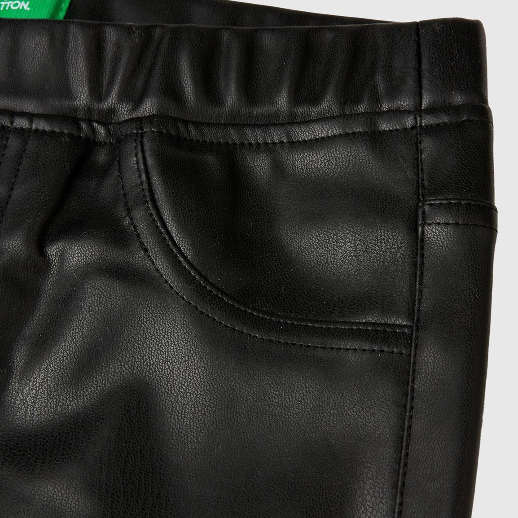 Kız Çocuk Siyah Önü Yalancı Arkası Yama Cepli Streç Suni Deri Pantolon