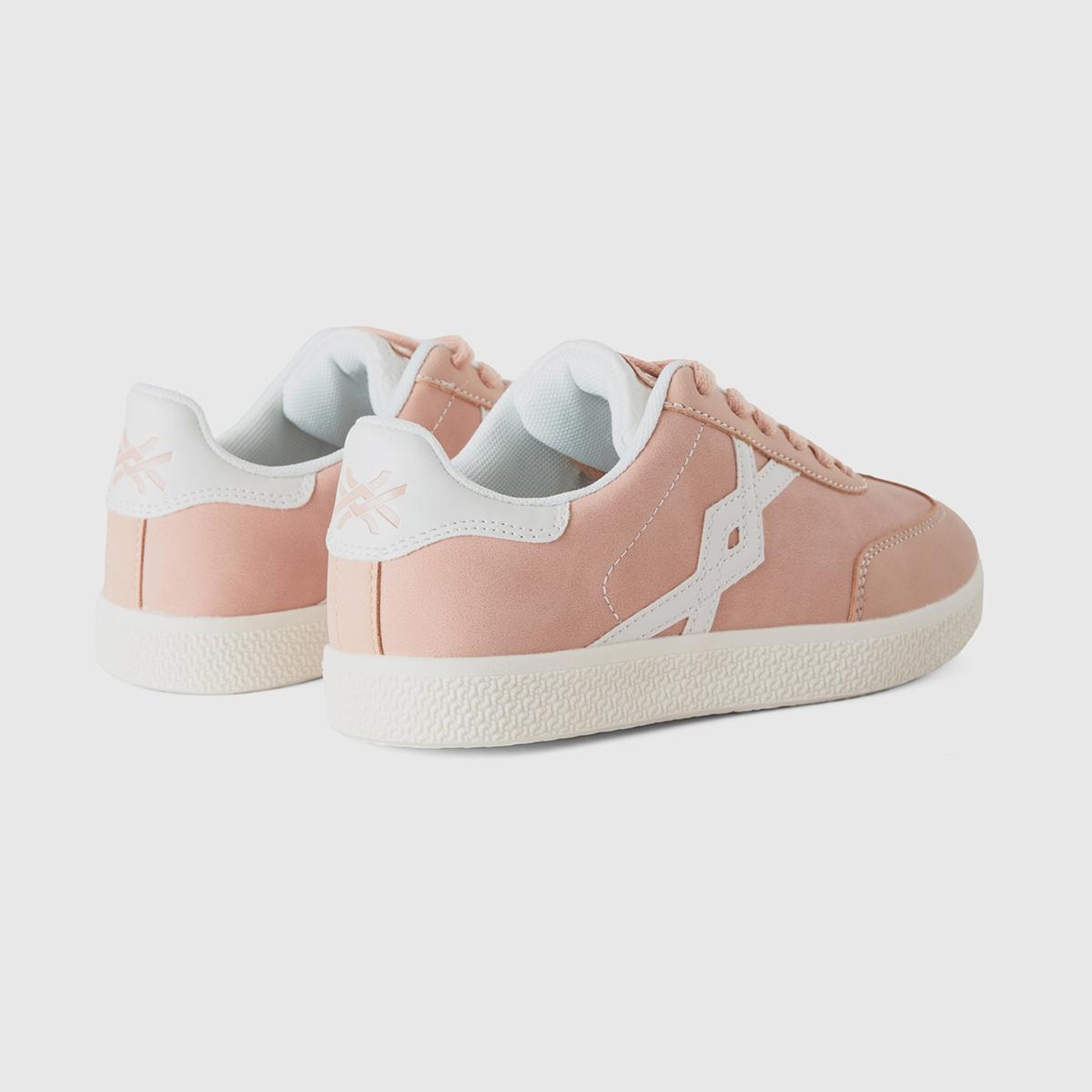 Kız Çocuk Bej Süet Görünümlü Suni Deri Bağcıklı Spor Ayakkabı