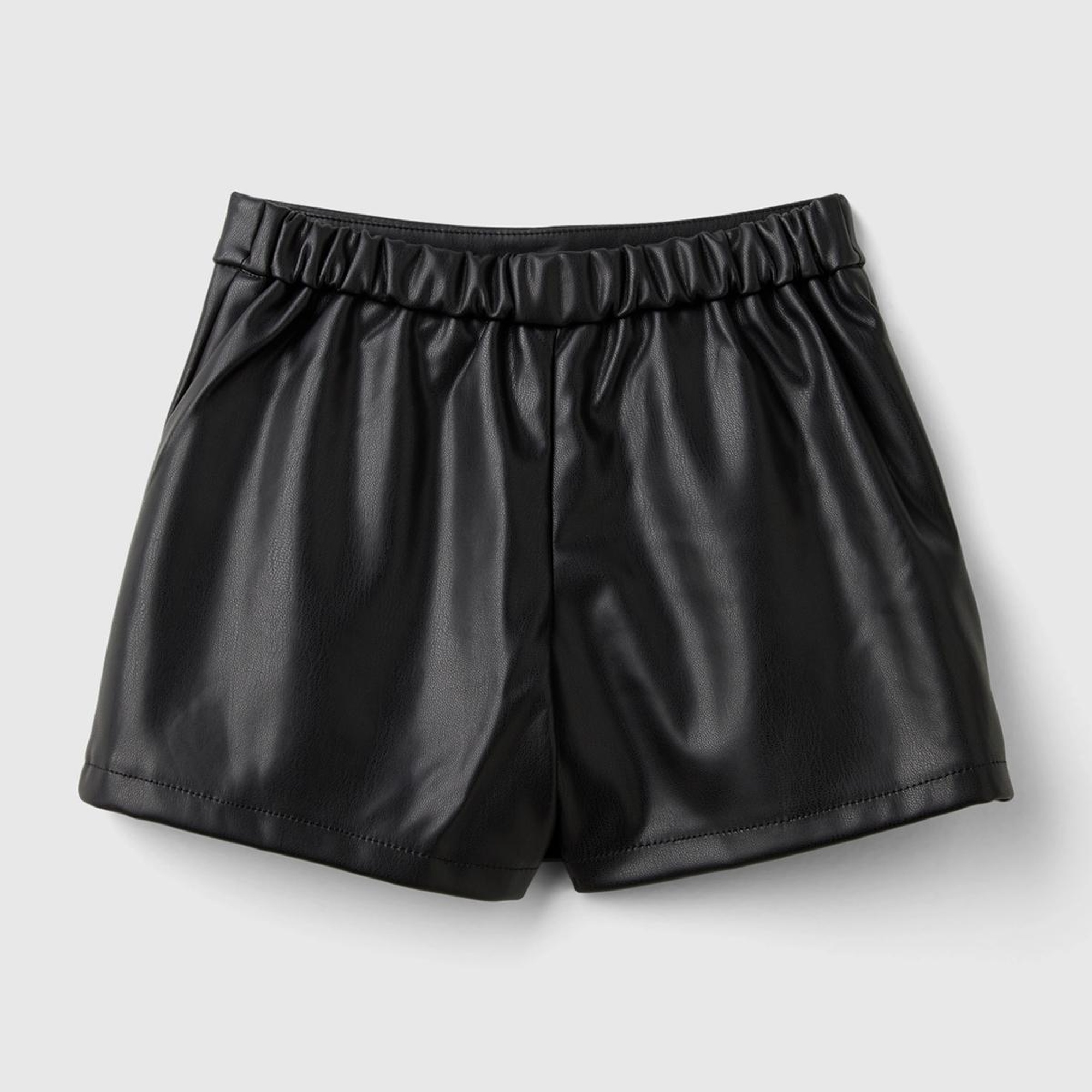 Kız Çocuk Siyah Arkası Elastik Belli Önü Parçalı Şort Etek