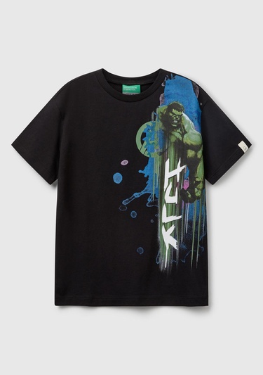  Erkek Çocuk Siyah Marvel Kahraman Baskılı Logo Etiketli T-Shirt