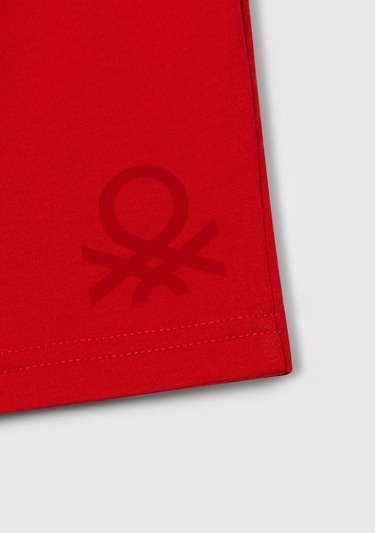  Erkek Çocuk Kırmızı Benetton Logolu Bermuda Penye Şort