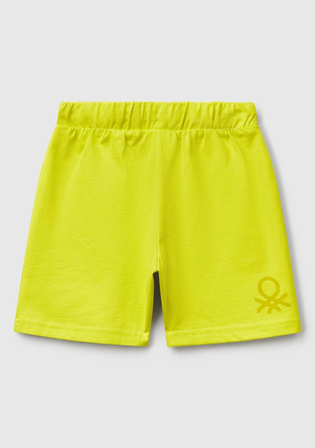  Erkek Çocuk Sarı Benetton Logolu Bermuda Penye Şort