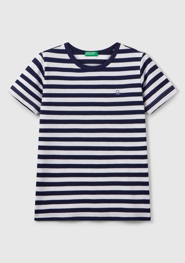  Erkek Çocuk Lacivert Çizgili Önü Logo İşlemeli T-Shirt