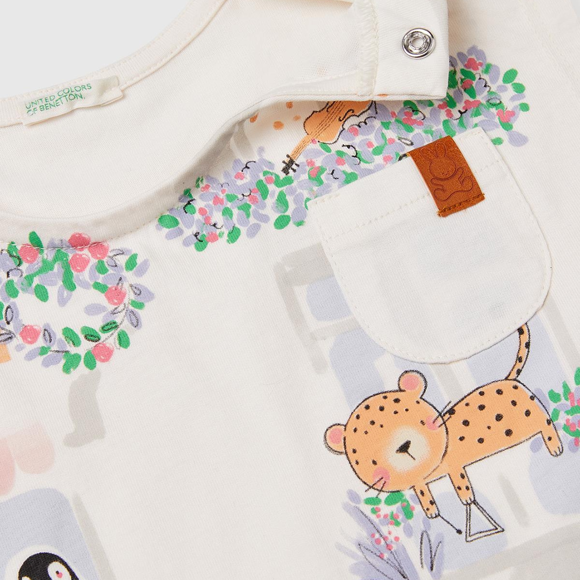 Bebek Ekru Grafik Baskılı Cep Detaylı T-Shirt