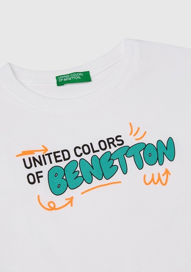  Erkek Çocuk Beyaz Benetton Logo Baskılı T-Shirt