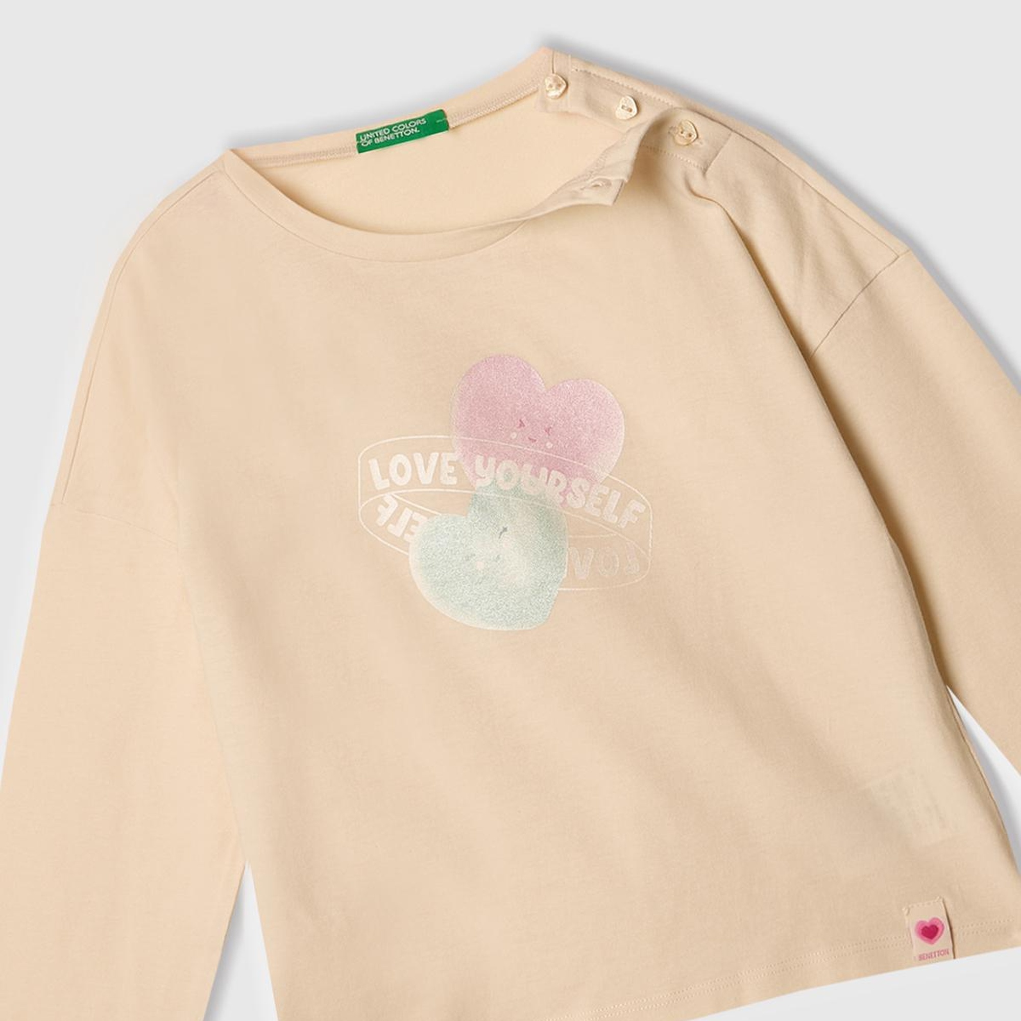 Kız Çocuk Krem Baskılı Logo Etiketli Kalp Düğmeli T-Shirt