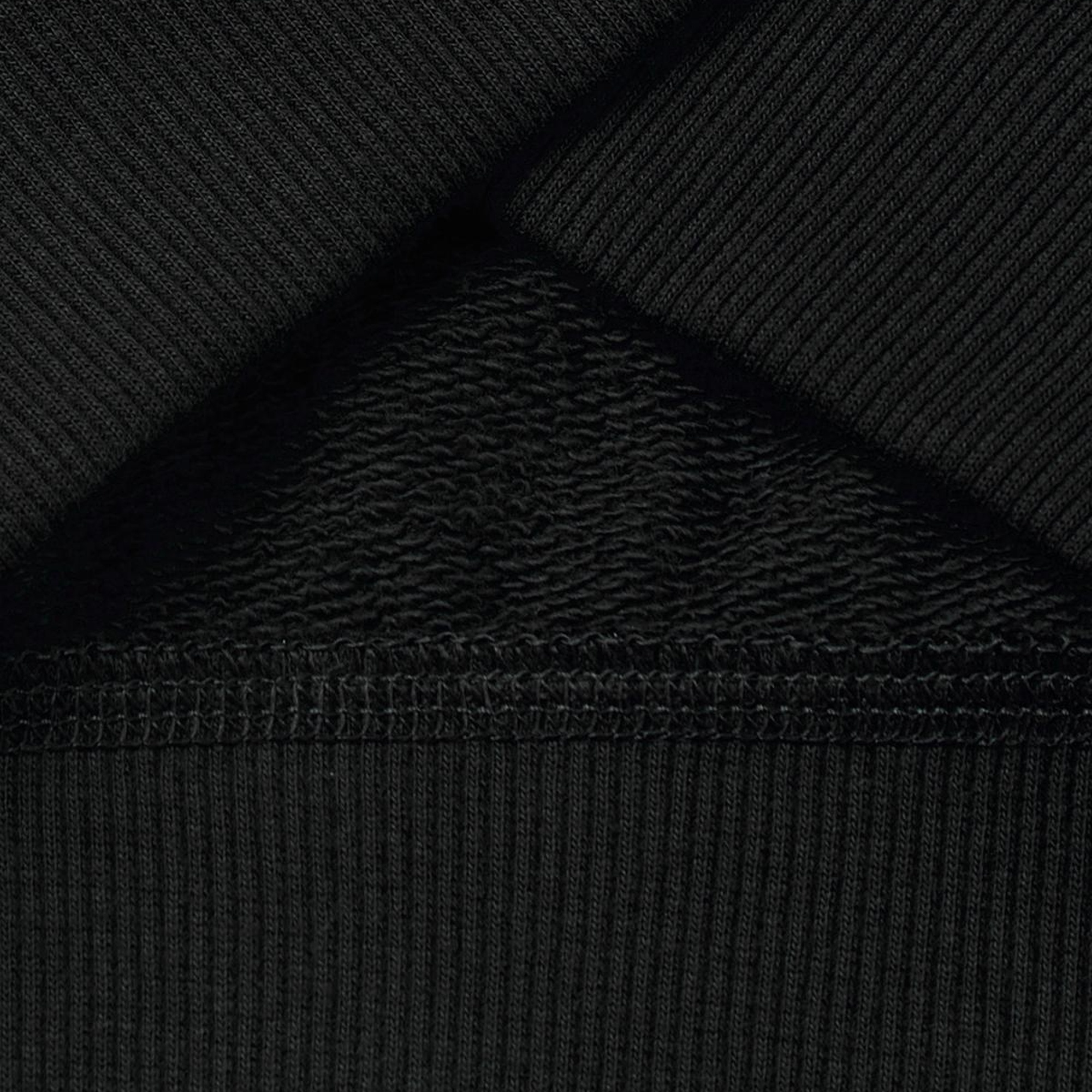 Erkek Çocuk Siyah Logolu Sweatshirt