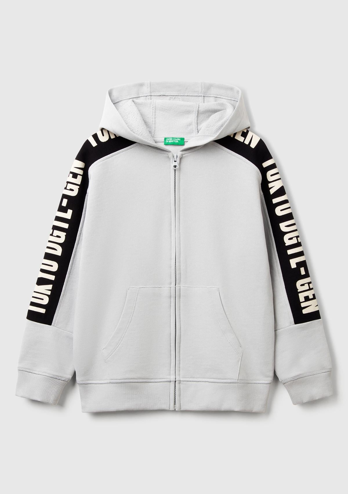  Erkek Çocuk Gri Melanj Kolları Baskı Şerit Detaylı Fermuarlı Kapüşonlu Sweatshirt