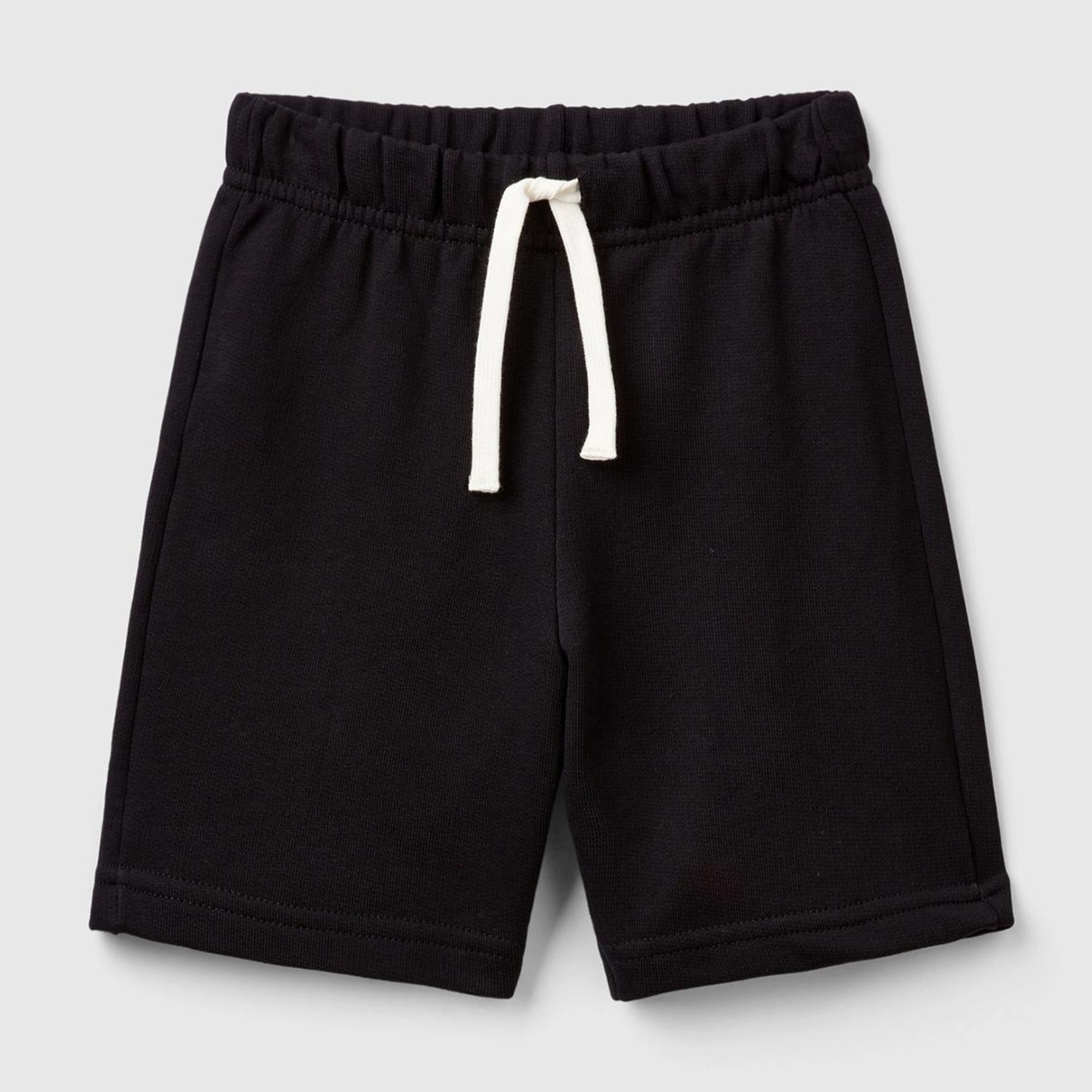 Erkek Çocuk Siyah Arka Cebi Logolu Sweat Şort