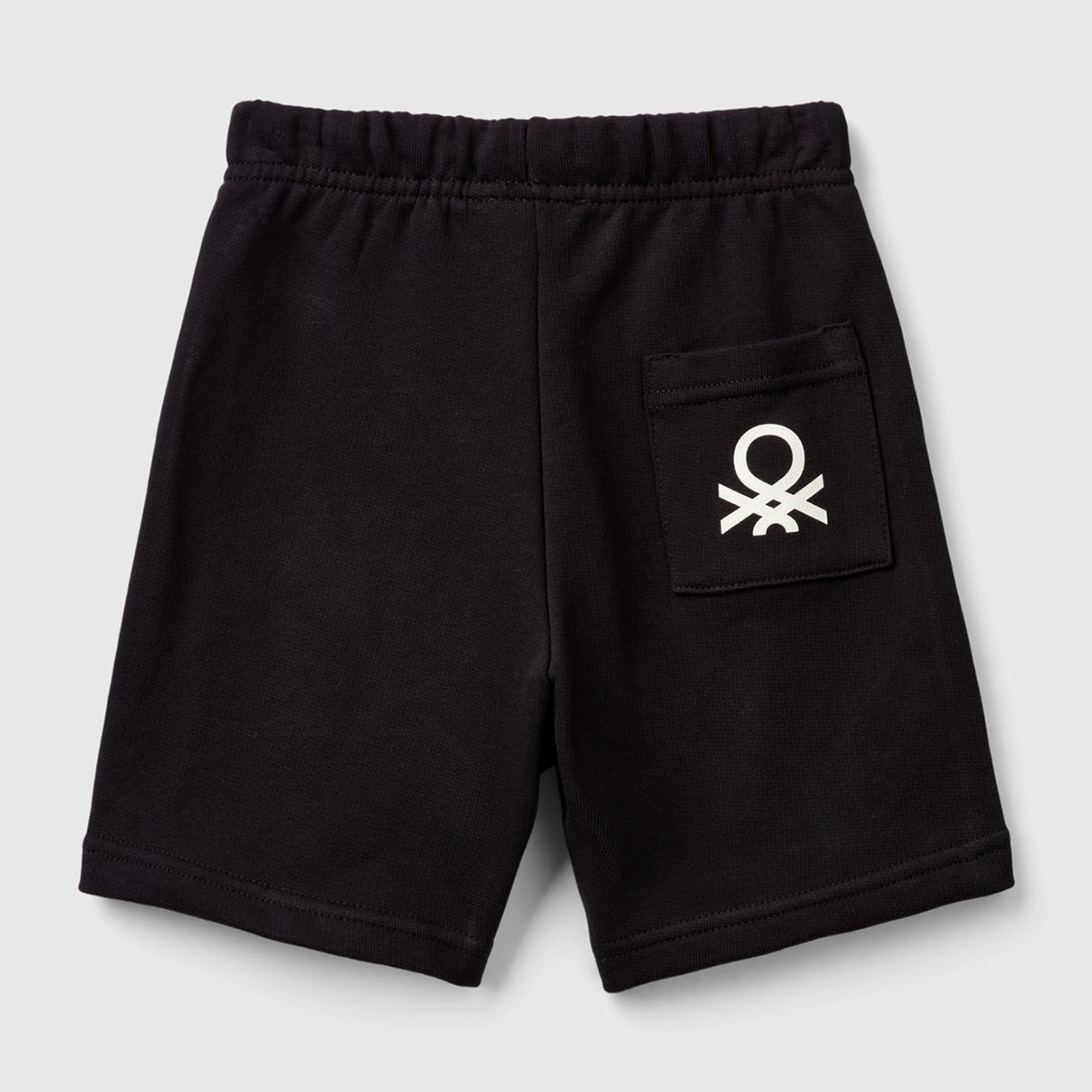 Erkek Çocuk Siyah Arka Cebi Logolu Sweat Şort