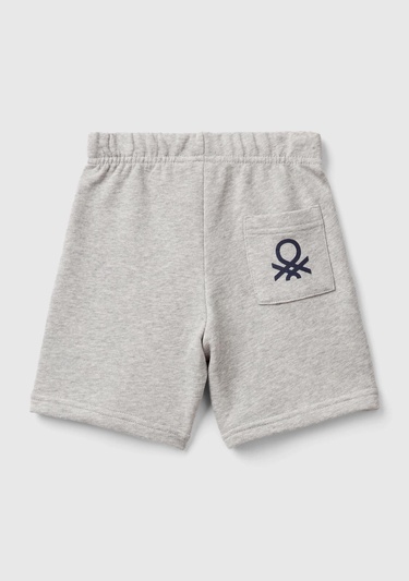 Erkek Çocuk Gri Melanj Arka Cebi Logolu Sweat Şort