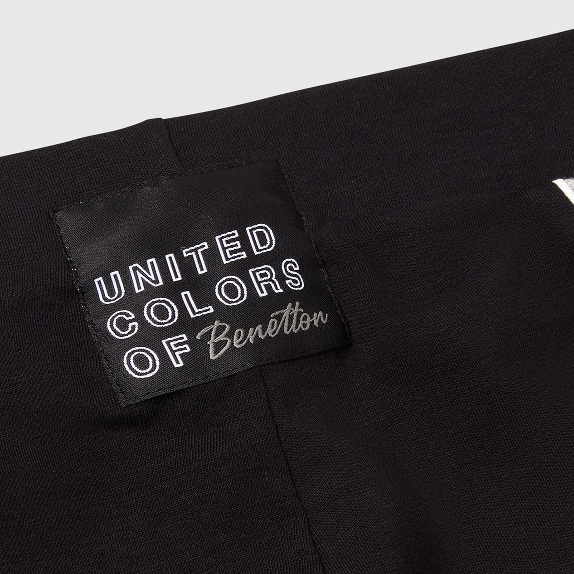 Kız Çocuk Siyah Logolu Yanları Kontrast Renk Detaylı Biyeli Streç Tayt