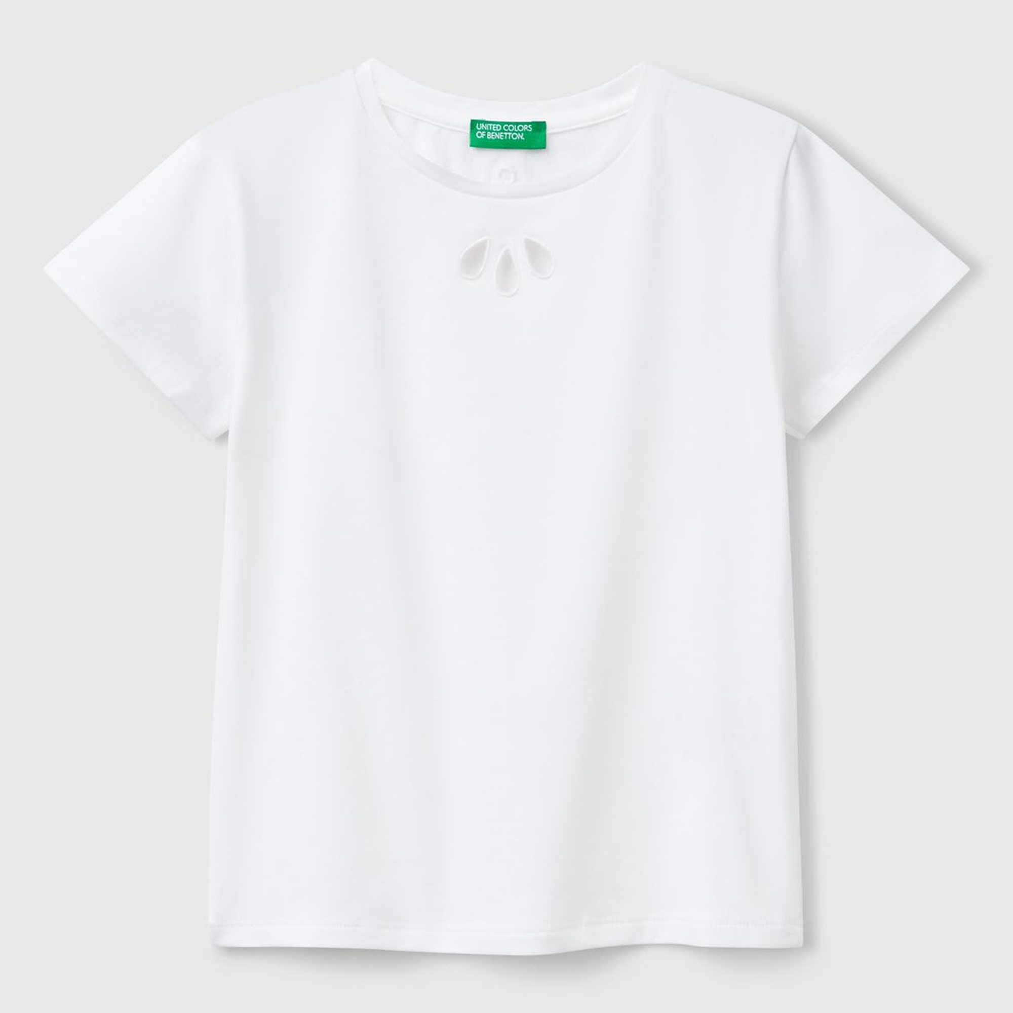 Kız Çocuk Beyaz Önü Kesik İşlemeli Arkası Logo Detaylı T-Shirt