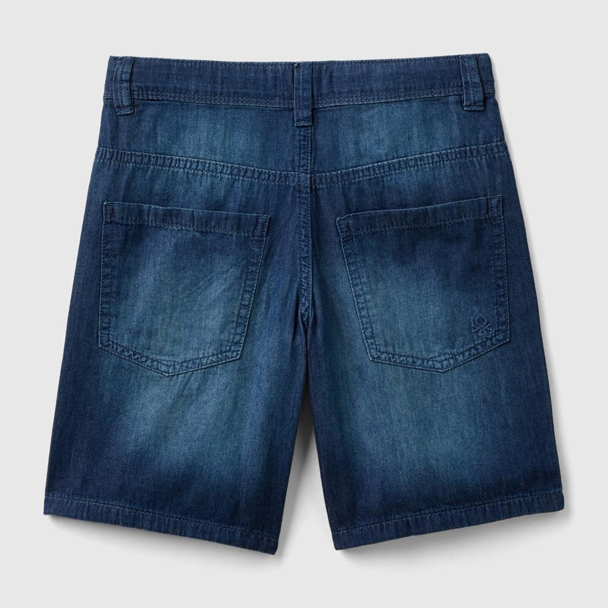 Erkek Çocuk Lacivert Logo İşlemeli 5 Cepli Kemer Delikli Denim Bermuda Şort