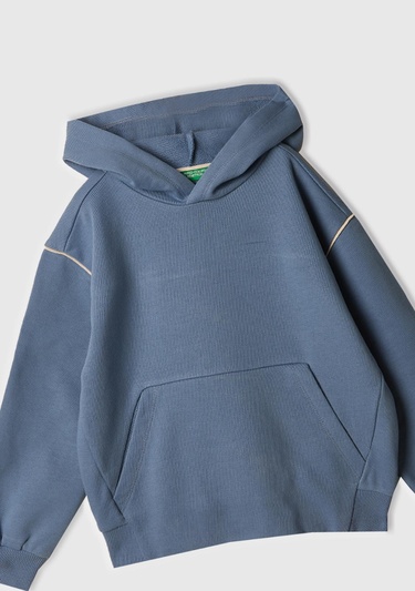  Erkek Çocuk Havacı Mavi Sırtı Şerit Detaylı Logolu Kese Cepli Kapüşonlu Sweatshirt