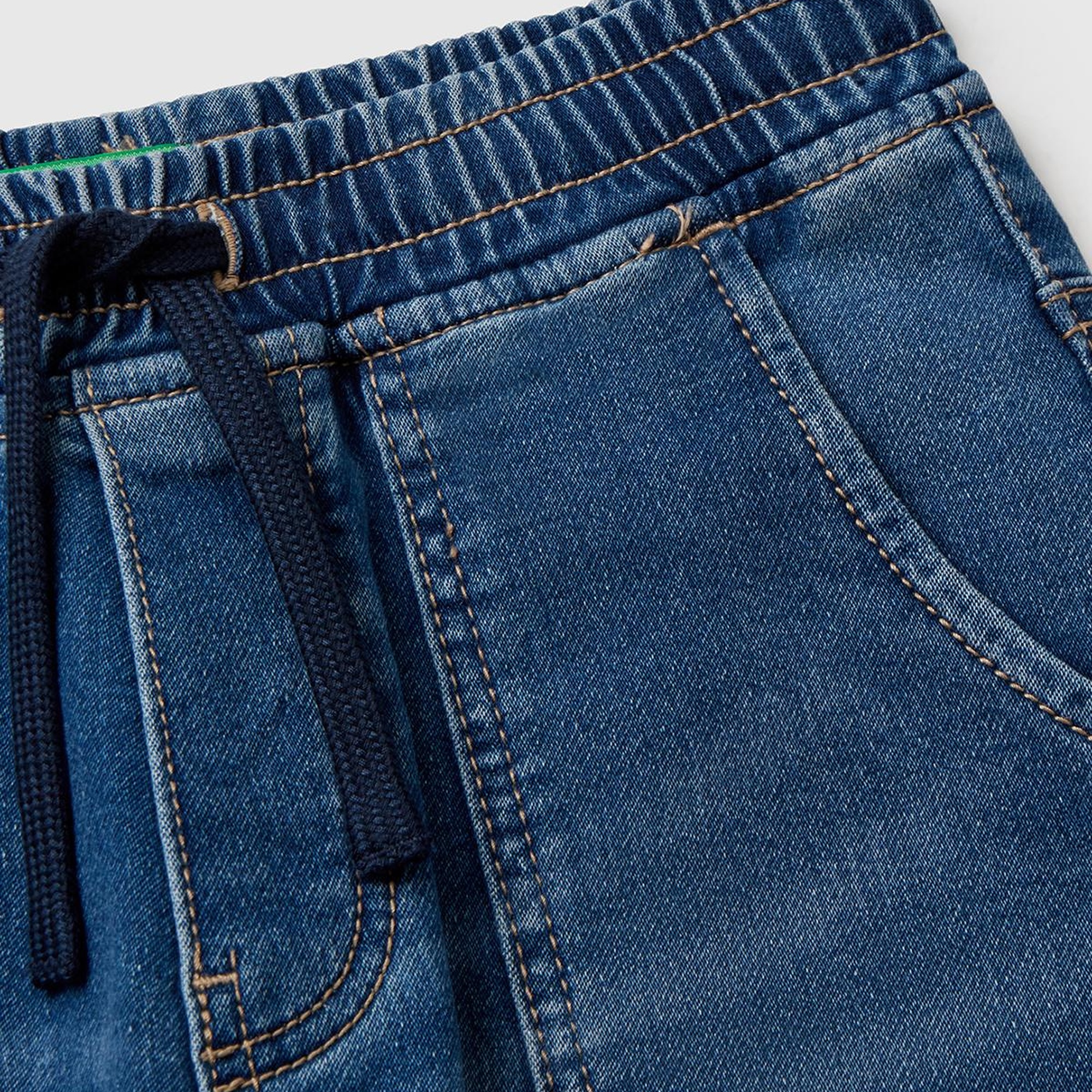 Erkek Çocuk Koyu Denim Logo Detaylı Büzgü İpli Denim Jogger Pantolon