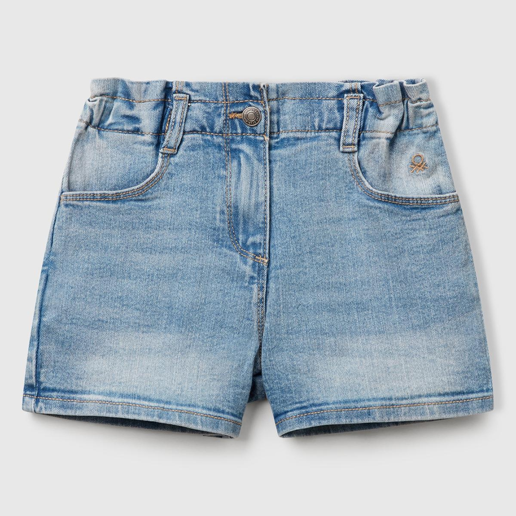 Kız Çocuk Açık Denim Logolu Taş Yıkama Beli Lastikli Streç Denim Şort